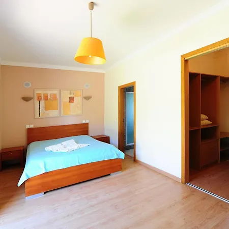 Villas2go2 Mendez ヴィラ *